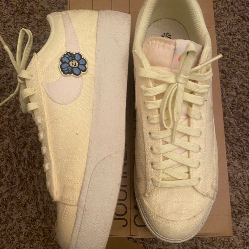 Women's Cream Sneakers with Floral Detail